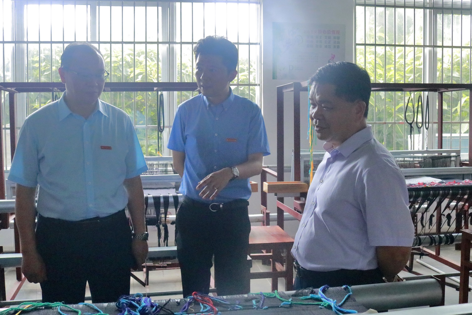 “海南国际设计岛创新设计研究基地”在我校揭牌