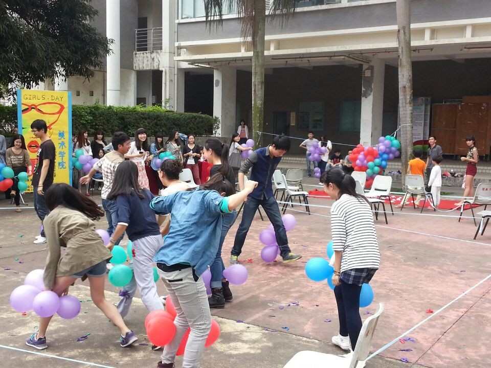 炫彩青春 秀出自我----记美术学院女生节系列活动