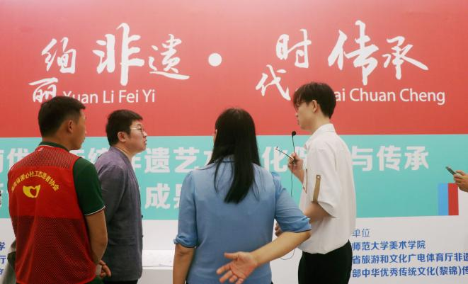 传承非遗文化 共建美育校园——美术学院积极开展校园美育活动