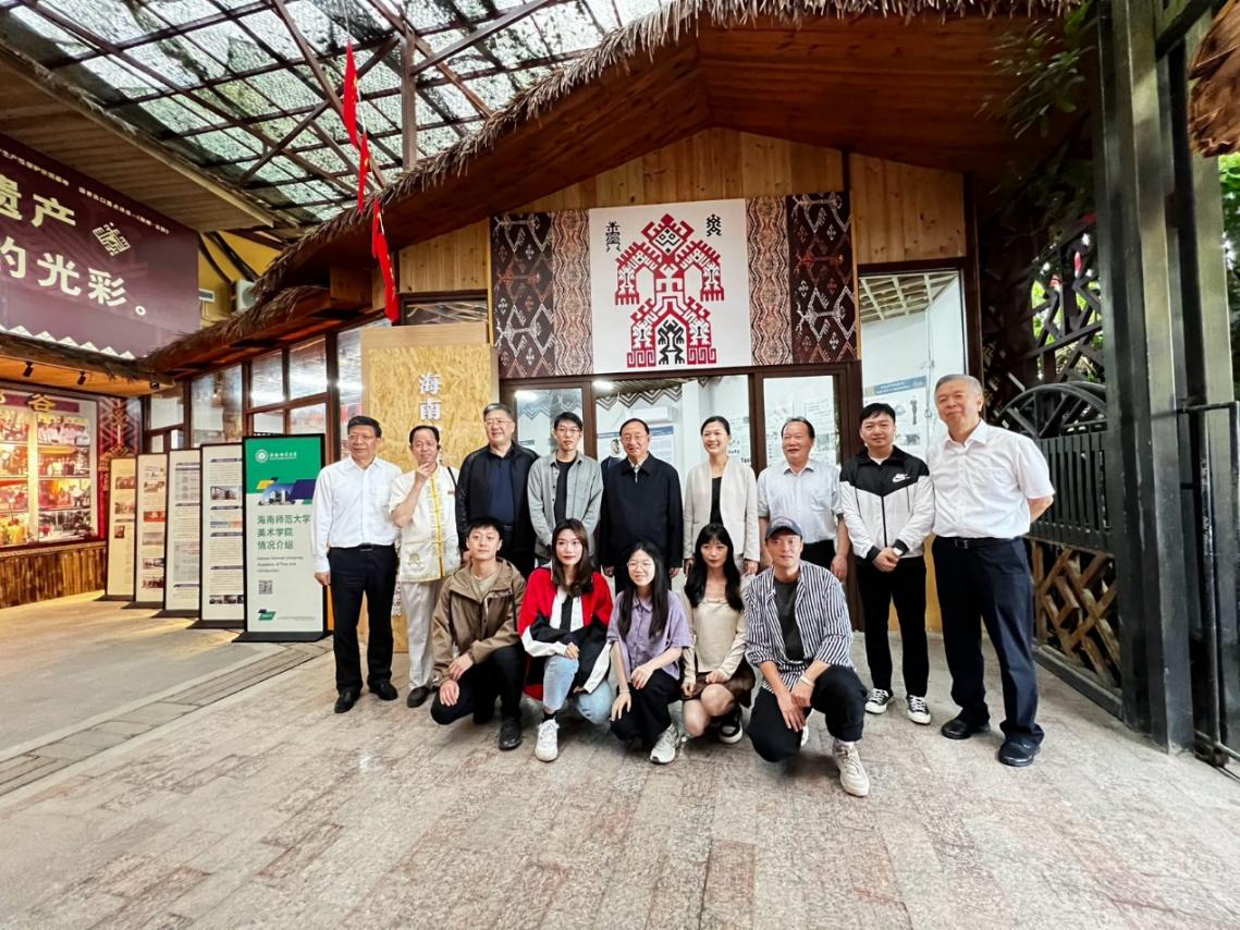 全国人大教科文卫委员会主任雒树刚一行莅临槟榔谷海南省研究生工作站参观调研
