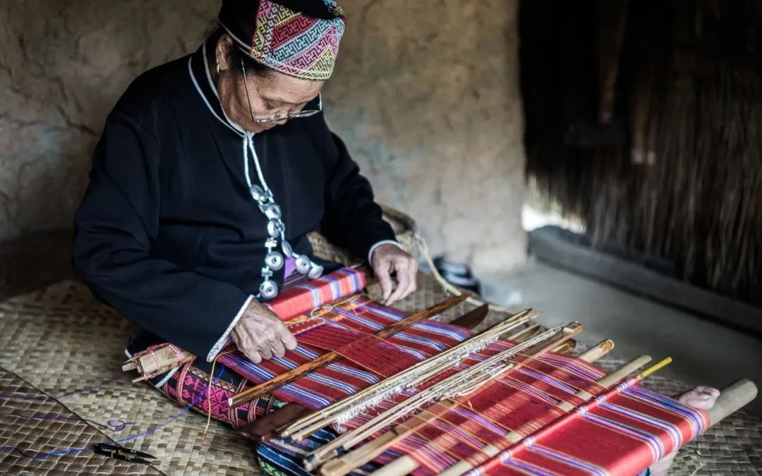 海师黎锦项目入选全国普通高校中华优秀传统文化传承基地