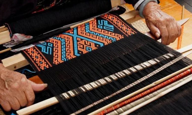 海师黎锦项目入选全国普通高校中华优秀传统文化传承基地