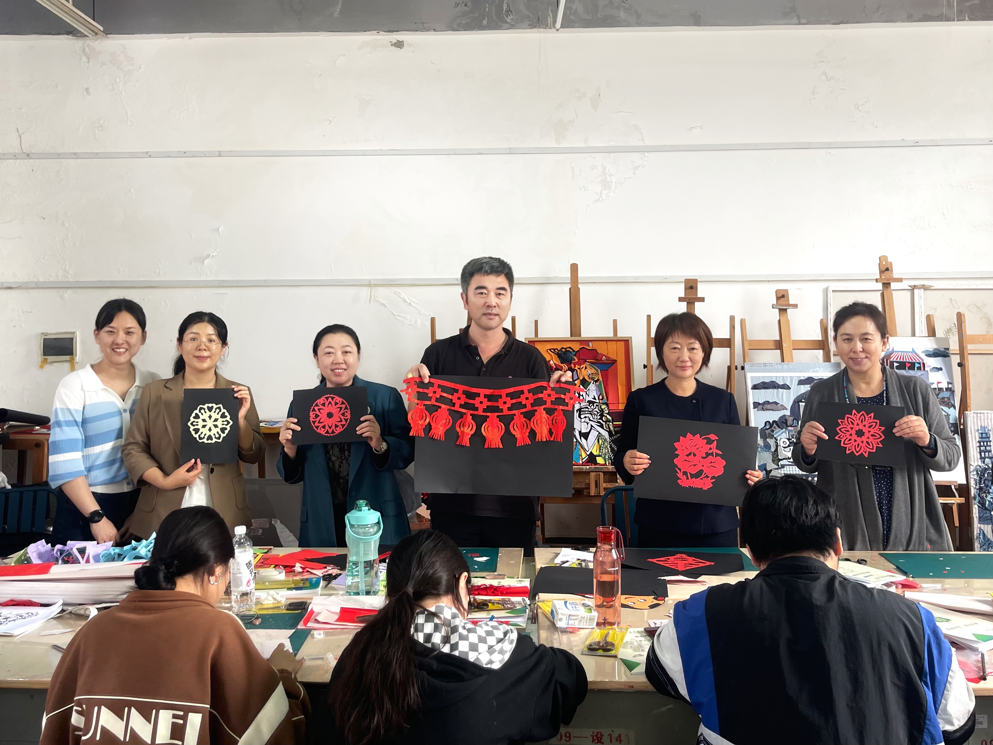 深入课堂——副校长王瑜到美术学院听课