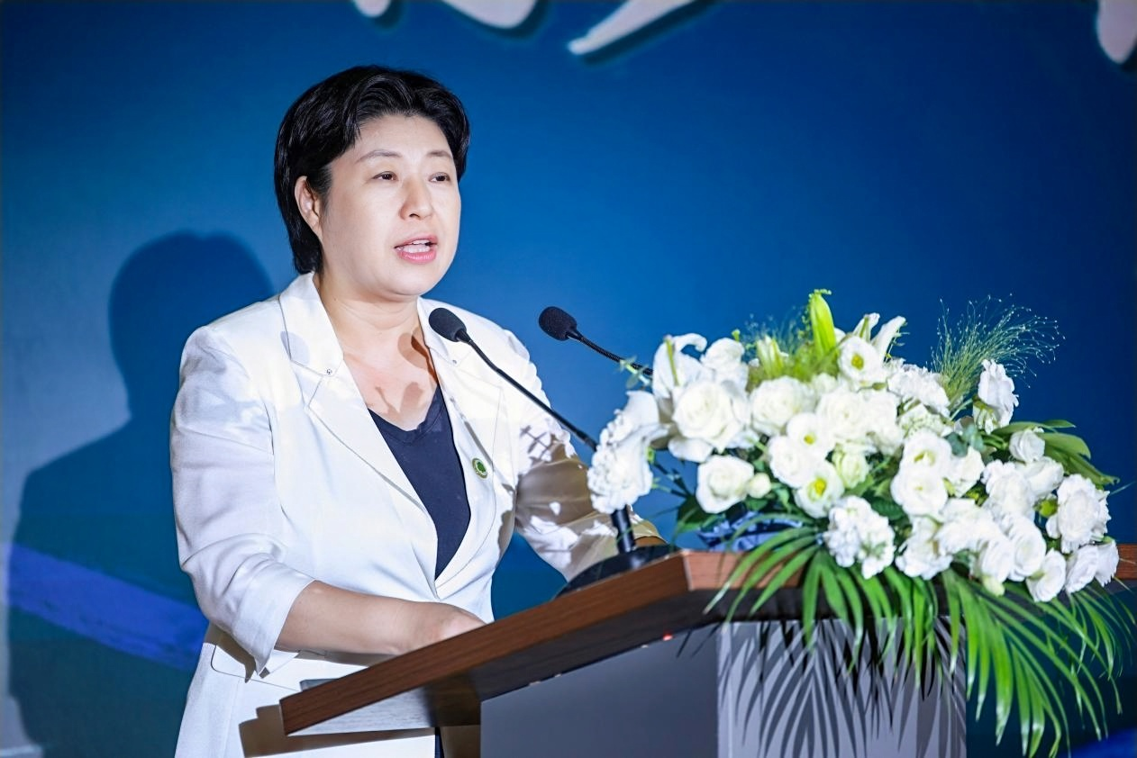 许玫出席《海瑞传》新书发布会