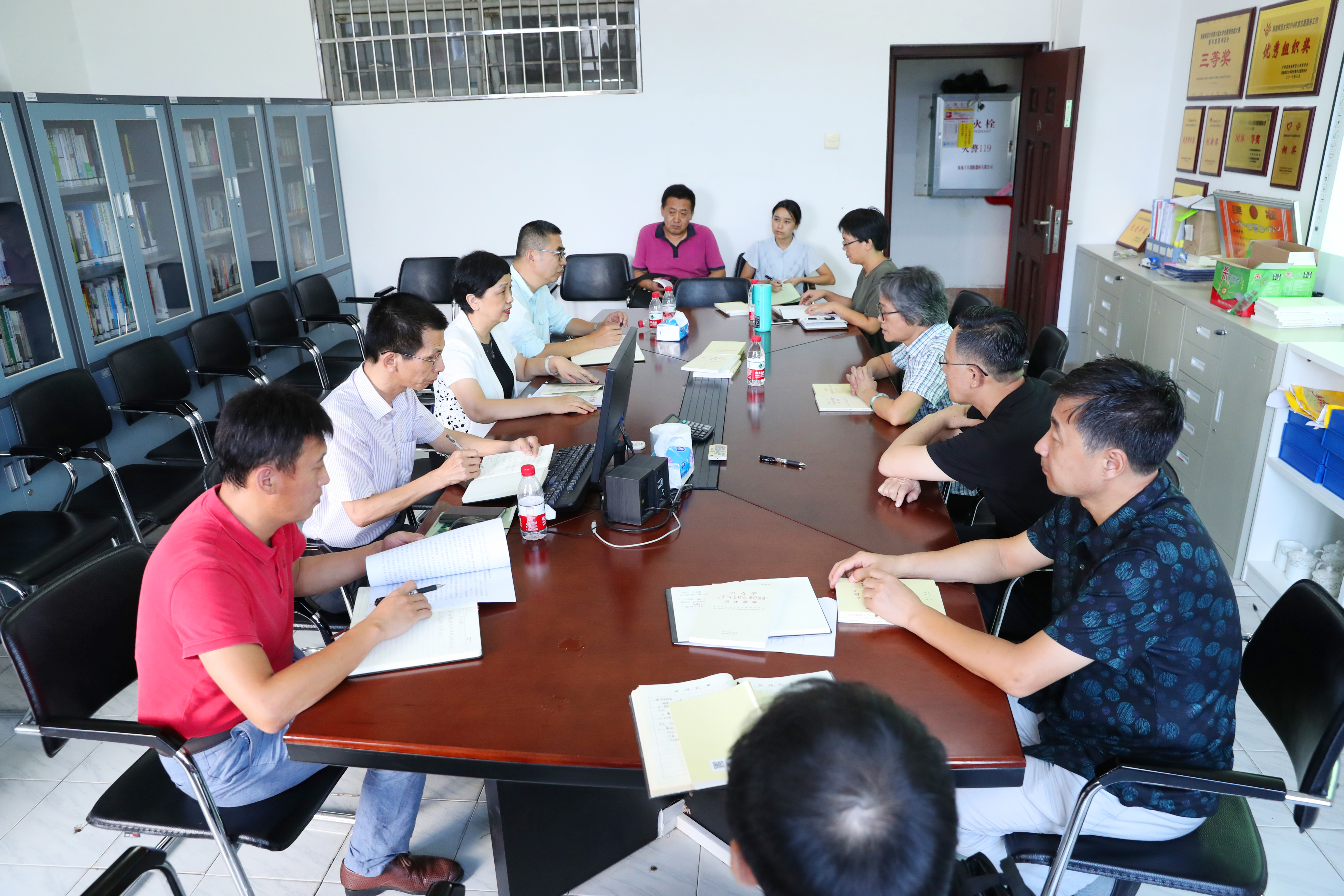 李红梅检查二级学院“不忘初心，牢记使命”主题教育