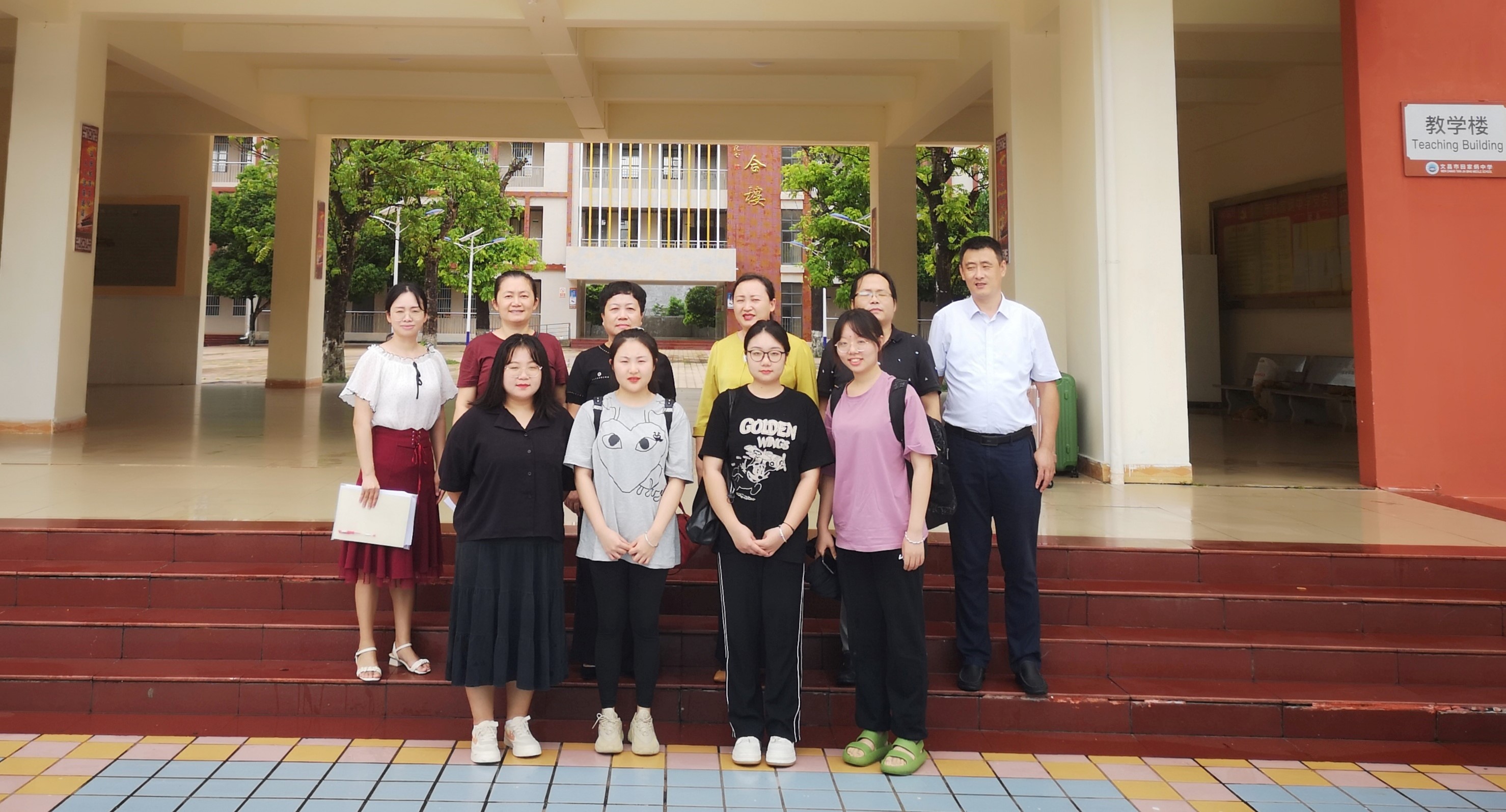 美术学院2018级毕业生赴海南省各市县参加实习