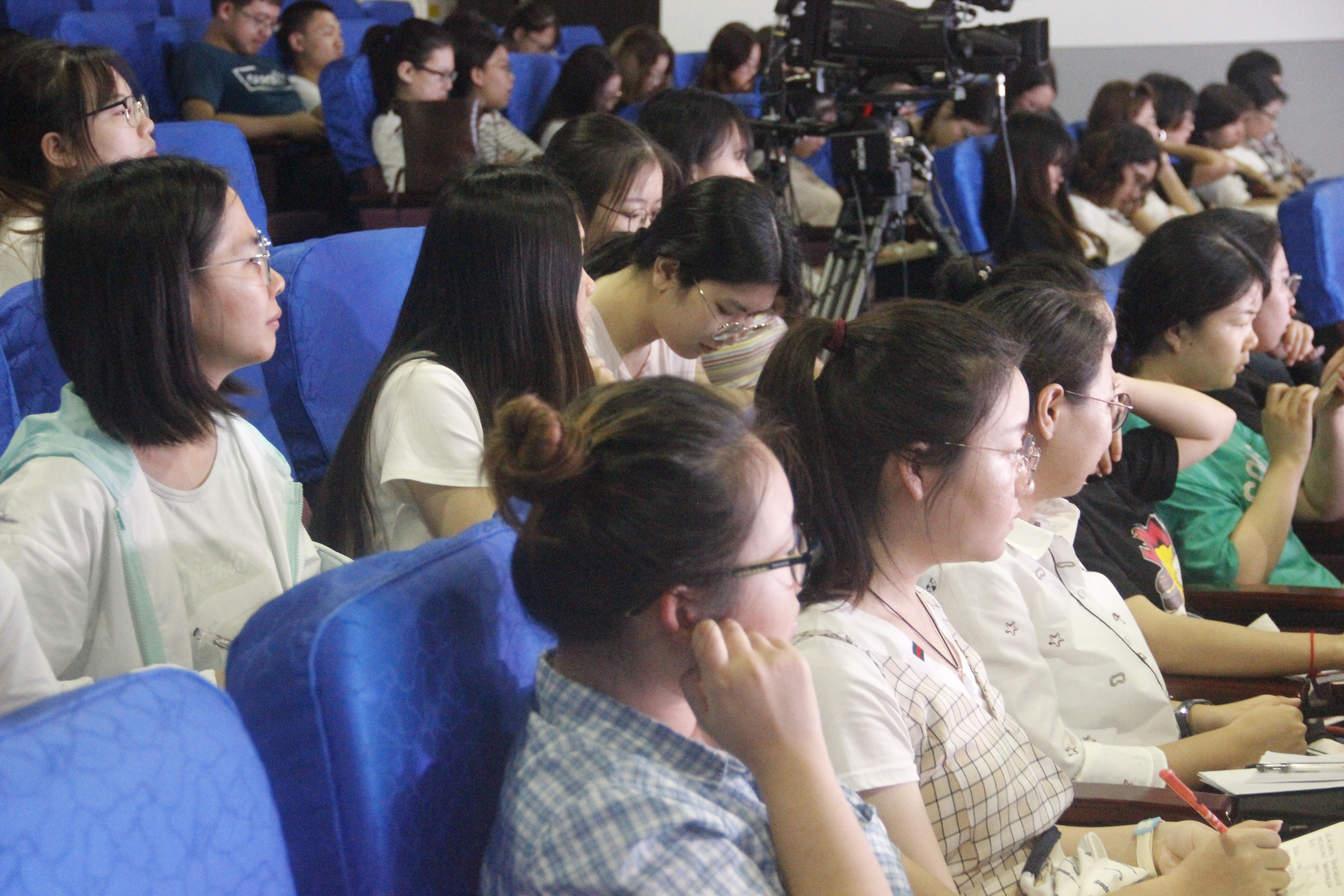 青年之声・记文学院“唐玄宗与盛唐诗坛”讲座