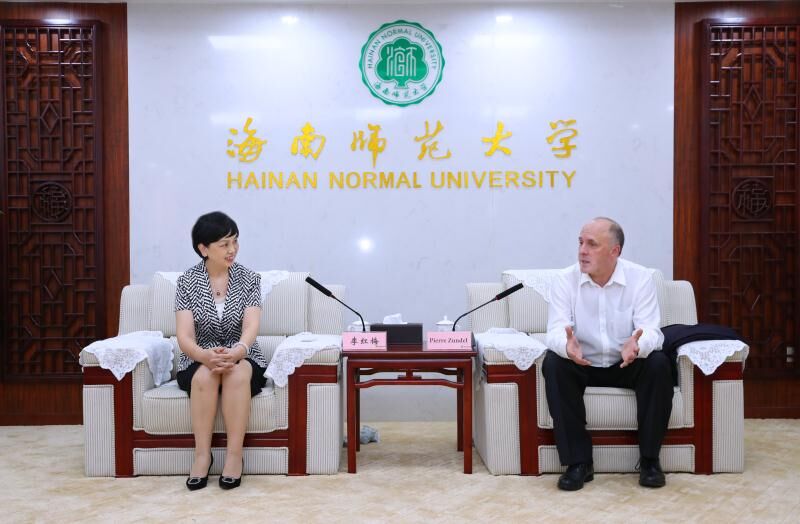 加拿大劳伦森大学校长一行访问我校