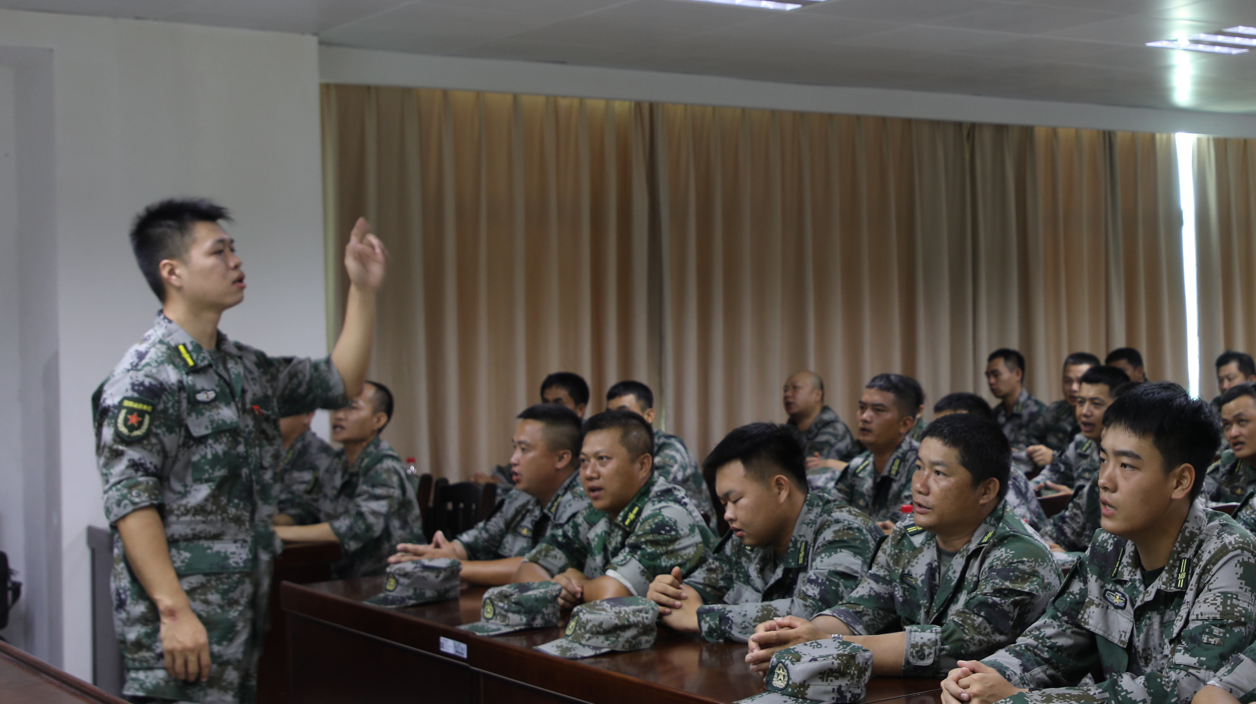 榕树之星—陈誉