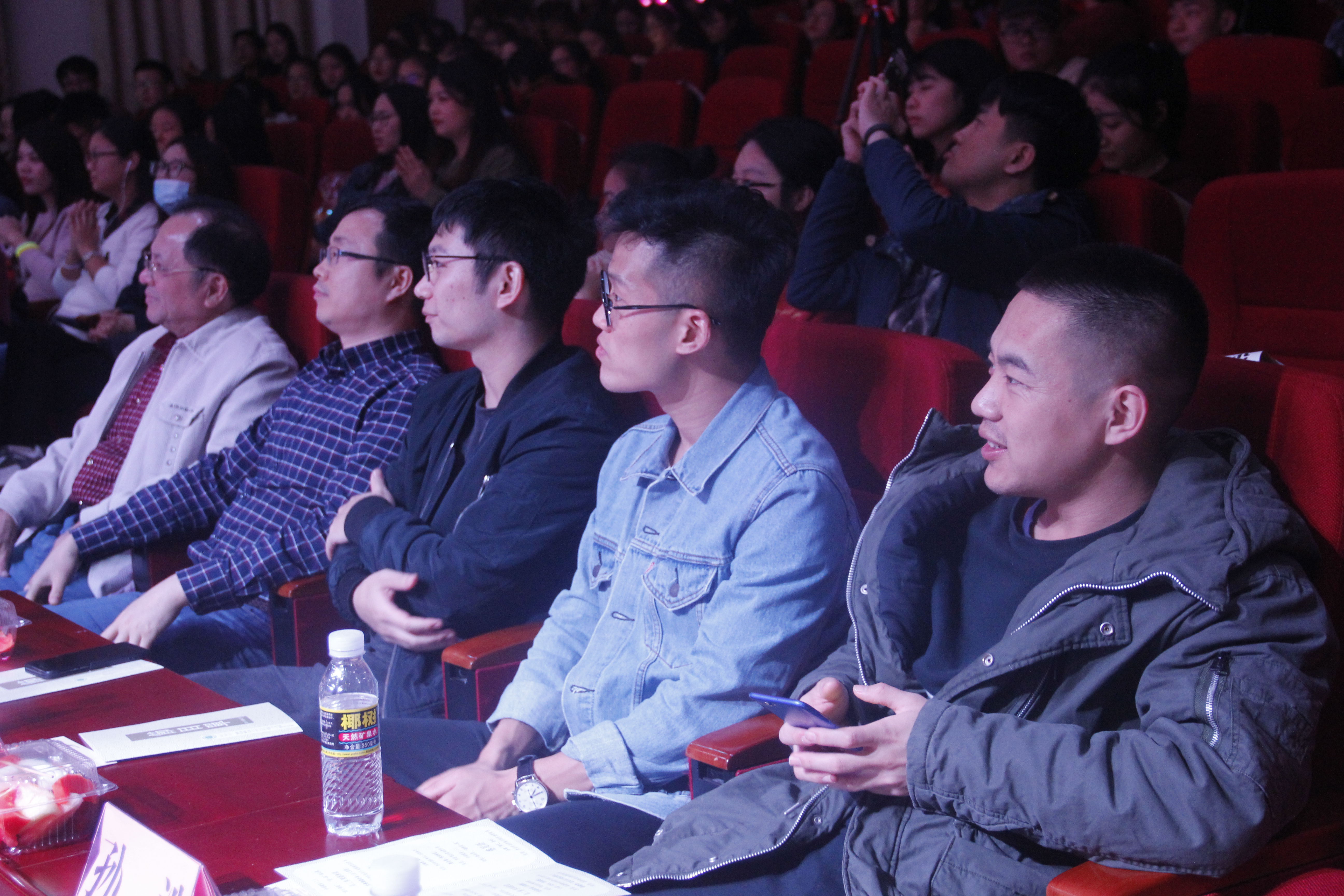 青年之声・记文学院历史系第十六届“南海簇历，史韵留香”历史之夜文艺晚会