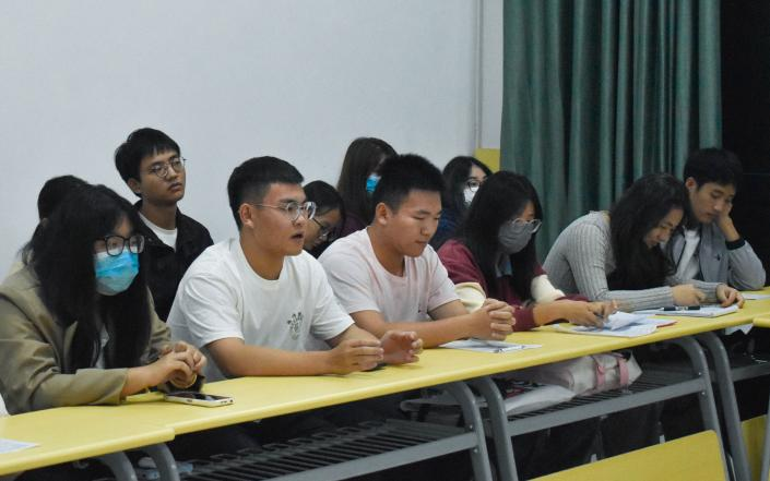 携手并进，共话未来