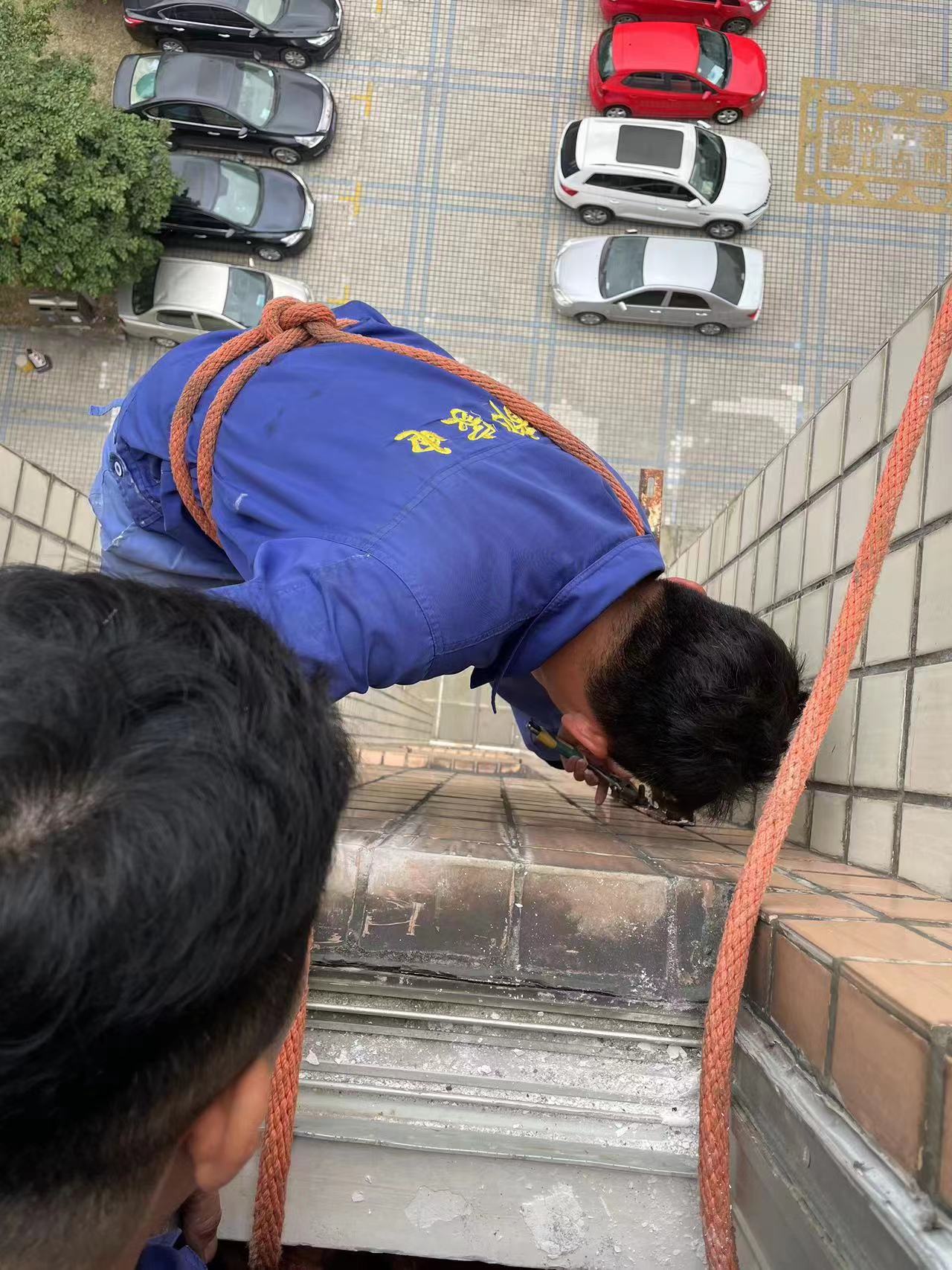 消除安全隐患，建设平安美丽校园