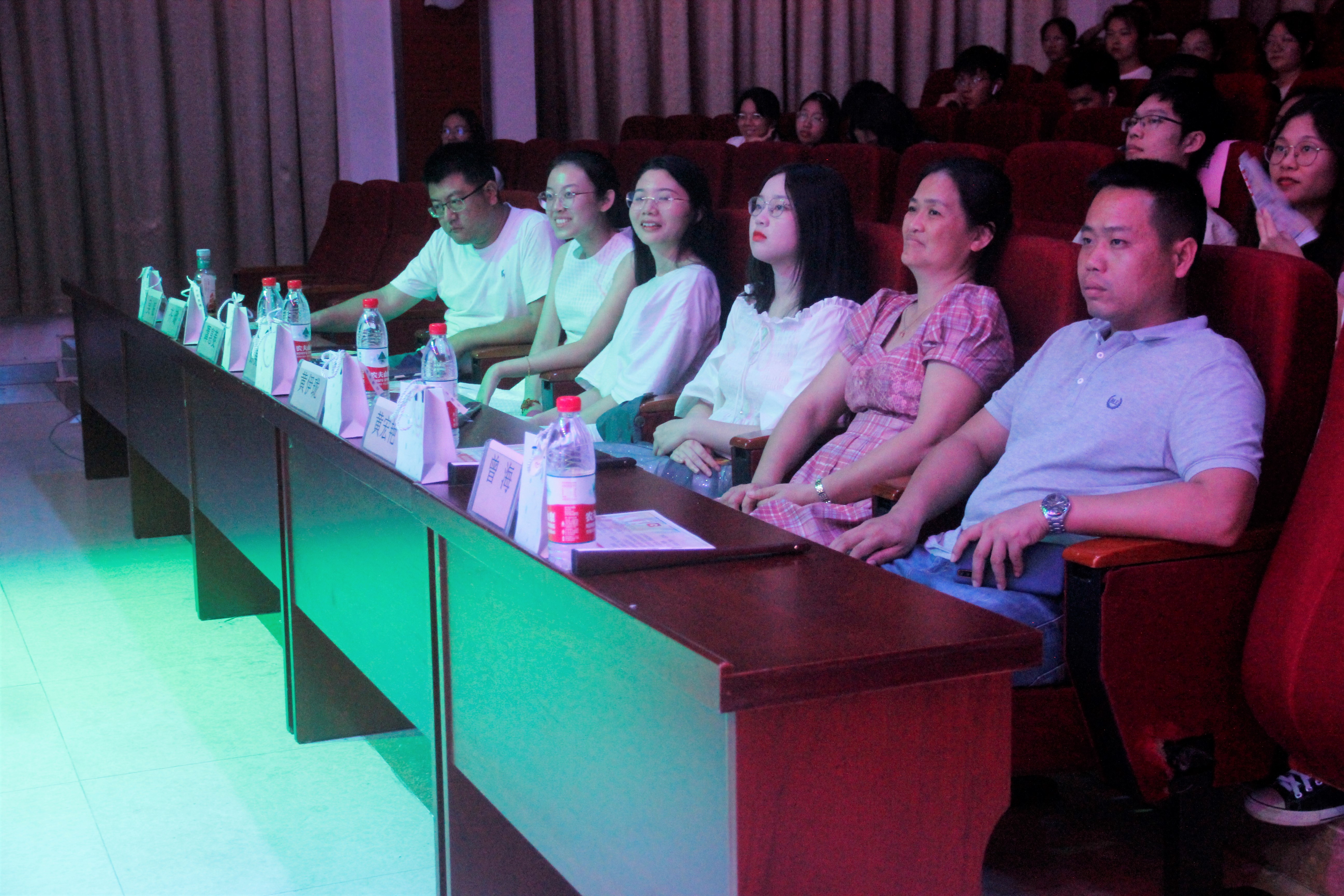 青年之声・记文学院2020-2021年度志愿者表彰大会暨优秀班级服务队评选决赛