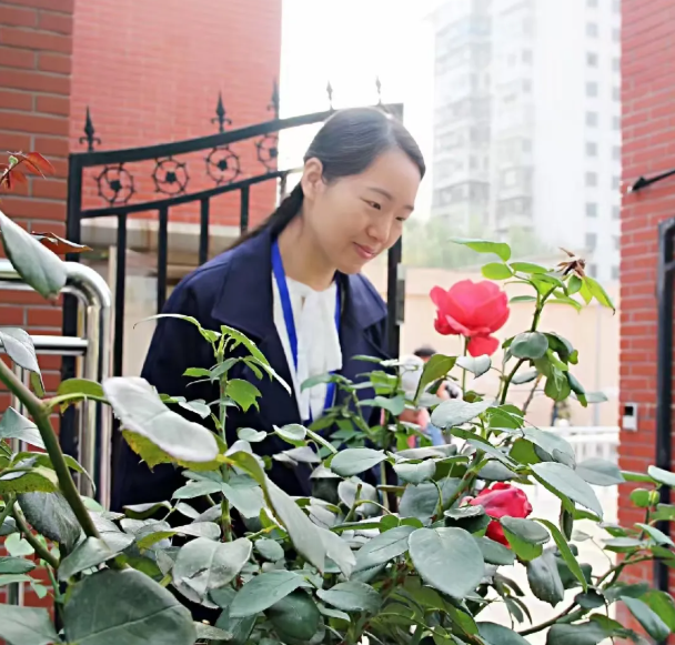 优秀教育人之党员先锋 | 王岚：烛照黎乡廿四载，岚心一片育青禾