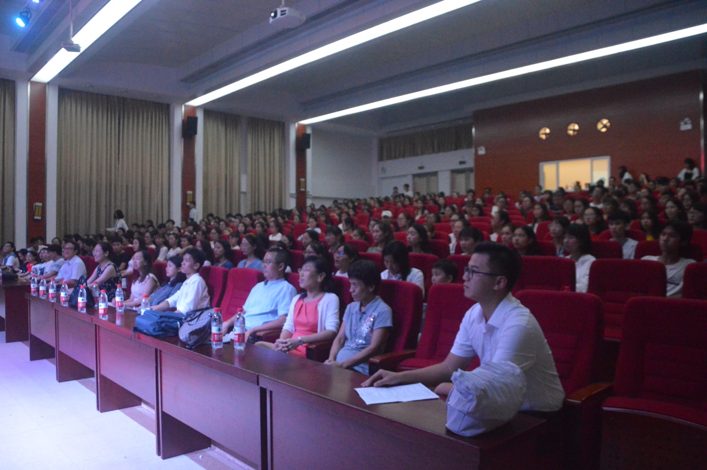 青年之声・教育与心理学院召开2018级新生开学典礼