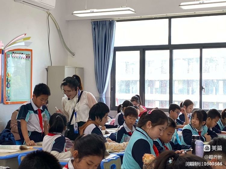 集思广益提实效 同课异构绽光彩――记星空游戏官方附属小学语文送教教研活动
