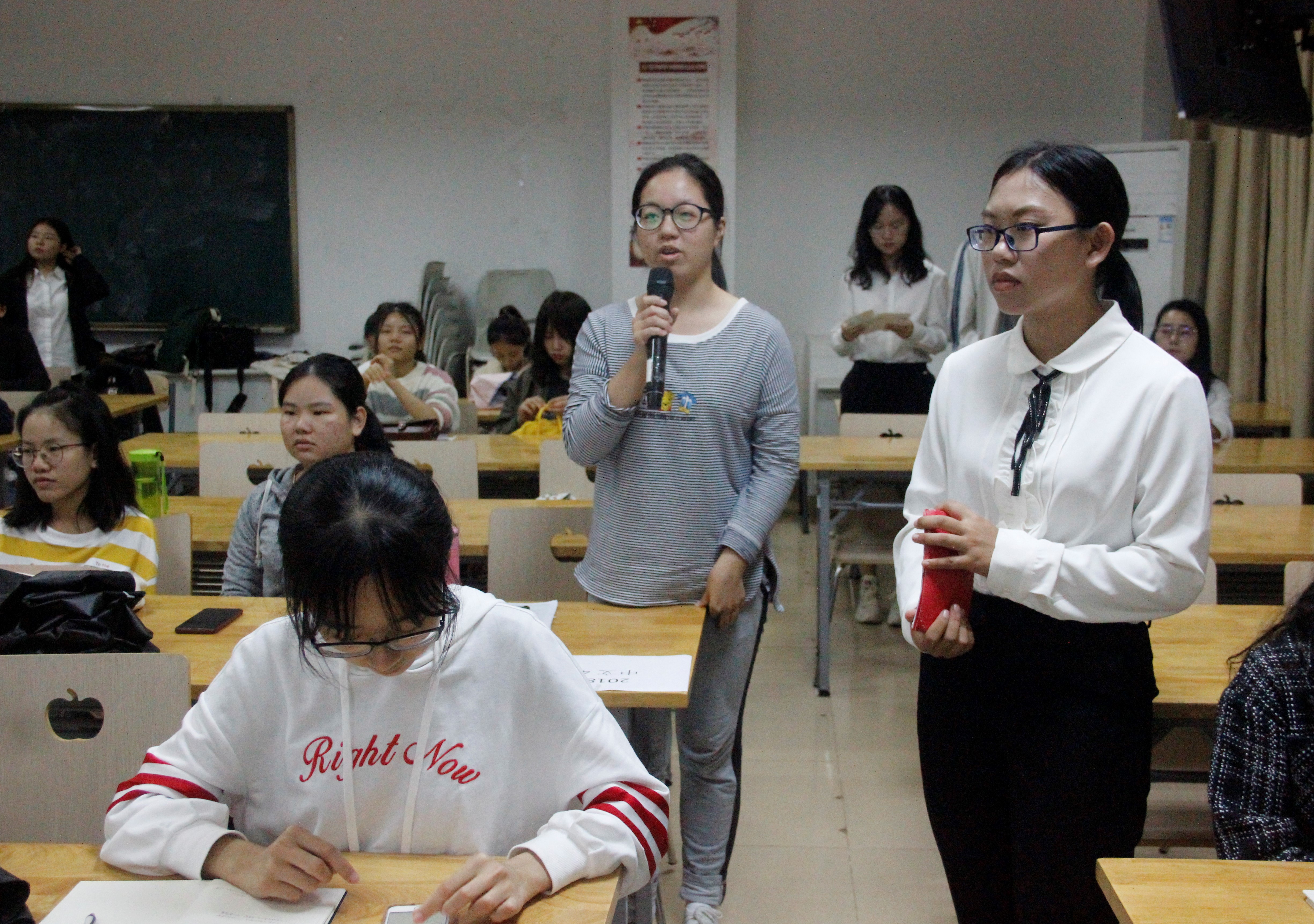 青年之声・记文学院文化沙龙系列活动之“国学离我们有多远”