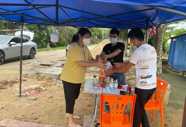 战“疫”必须有我，思政教师刘荣在挂职一线勇担使命