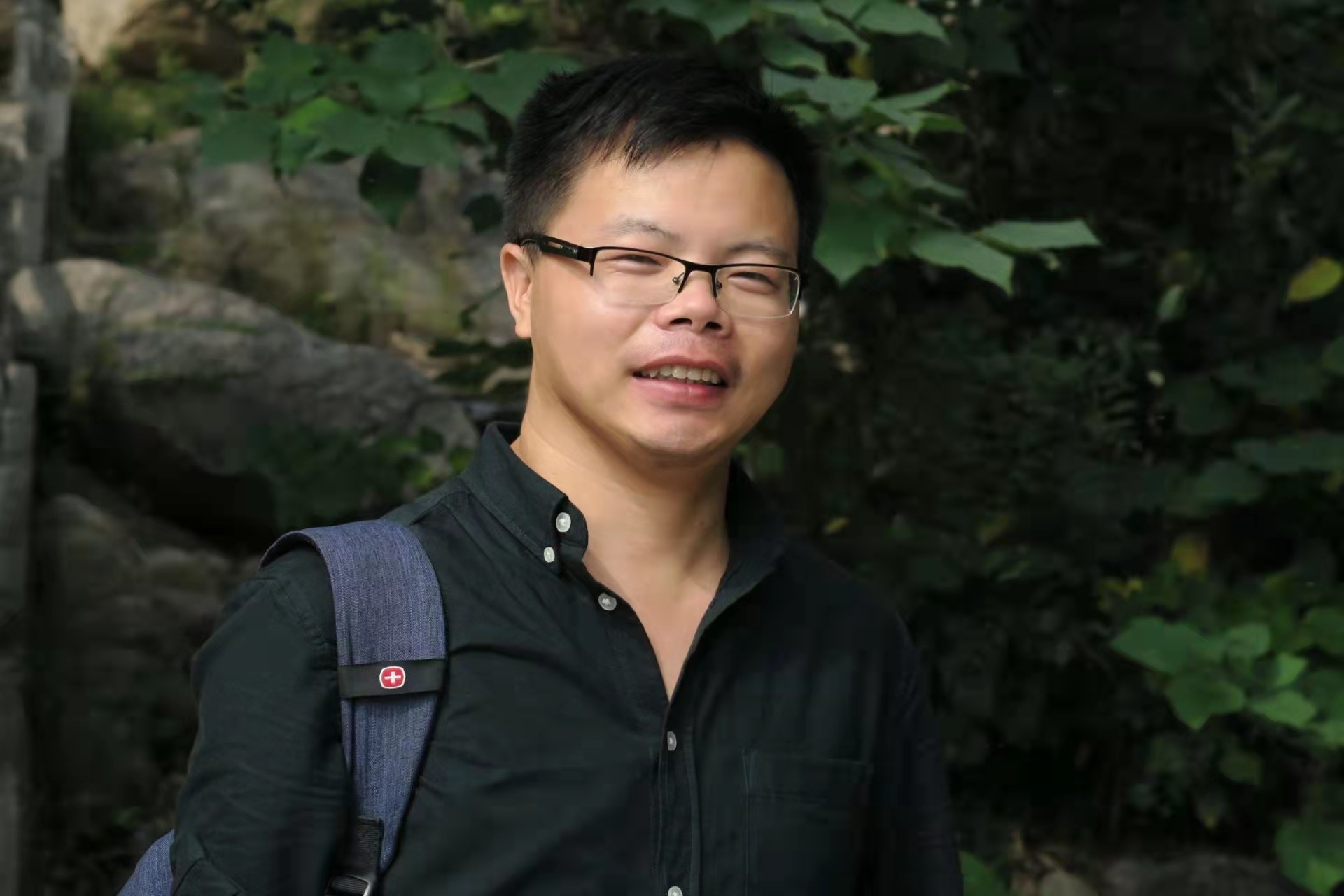 李金龙博士简介