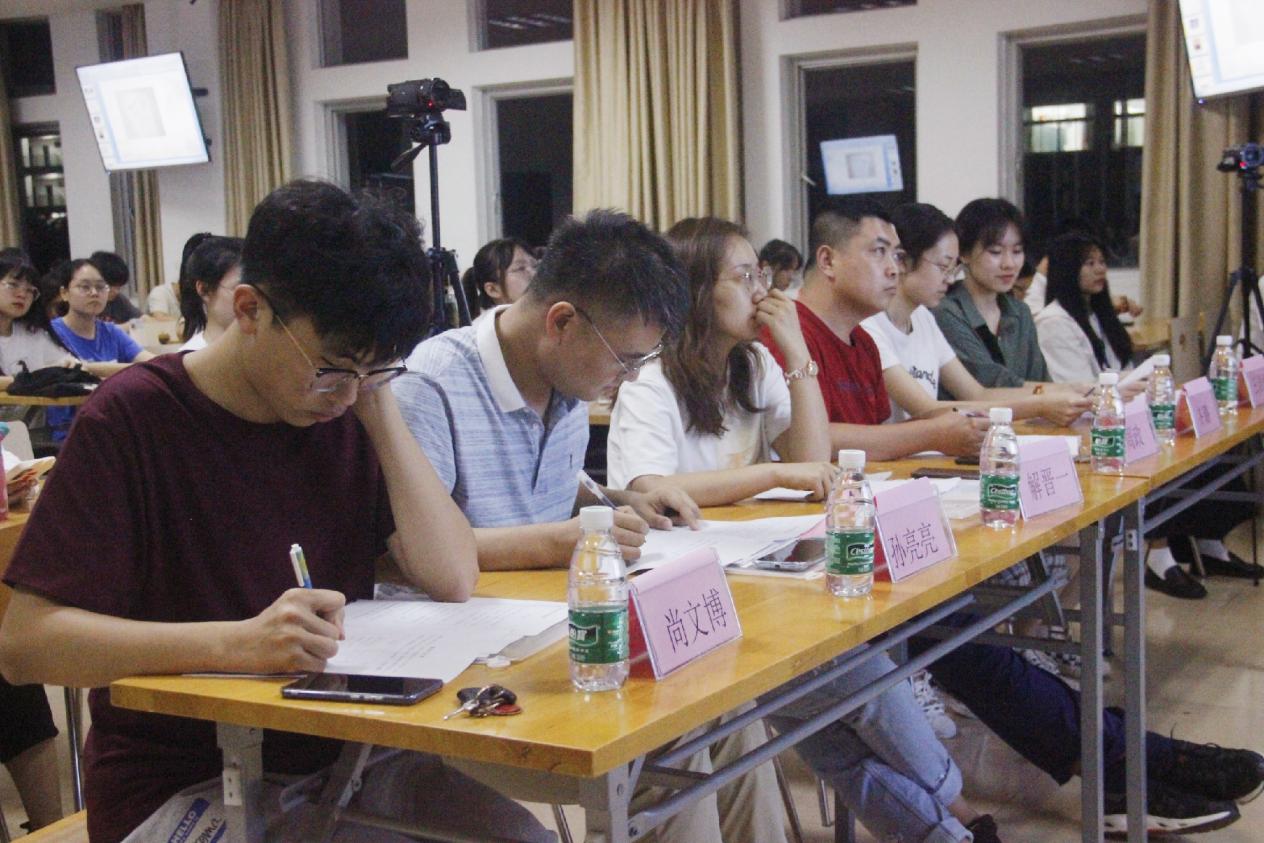 记文学院“传承红色经典,诵读时代强音”演讲比赛暨诗词大会