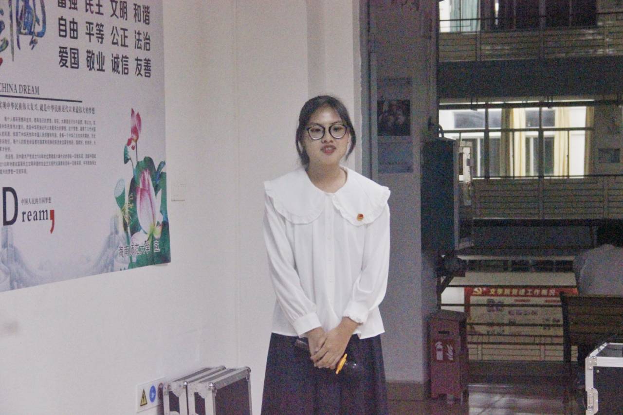 记文学院“传承红色经典,诵读时代强音”演讲比赛暨诗词大会