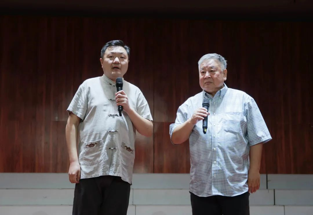 榕树美育大讲堂｜著名相声表演艺术家赵炎 来我校开展“曲艺名家进校园”活动