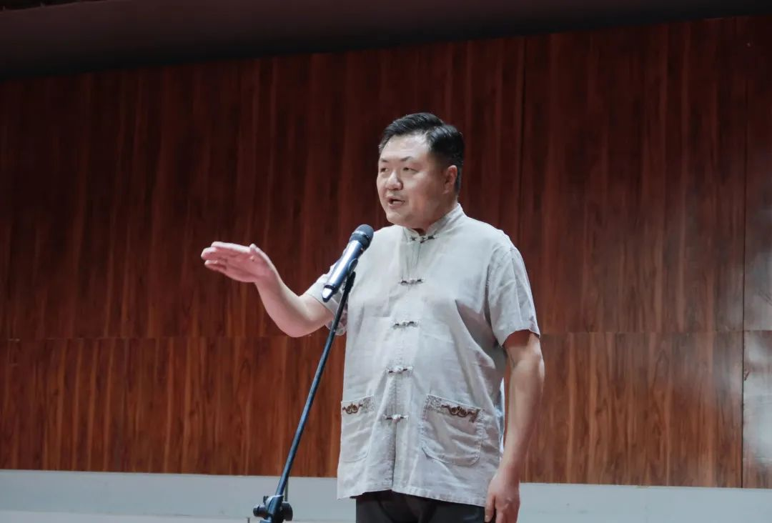 榕树美育大讲堂｜著名相声表演艺术家赵炎 来我校开展“曲艺名家进校园”活动