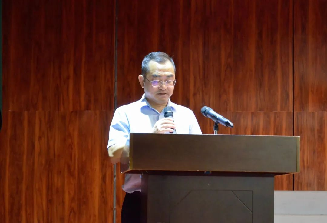 榕树美育大讲堂｜著名相声表演艺术家赵炎 来我校开展“曲艺名家进校园”活动