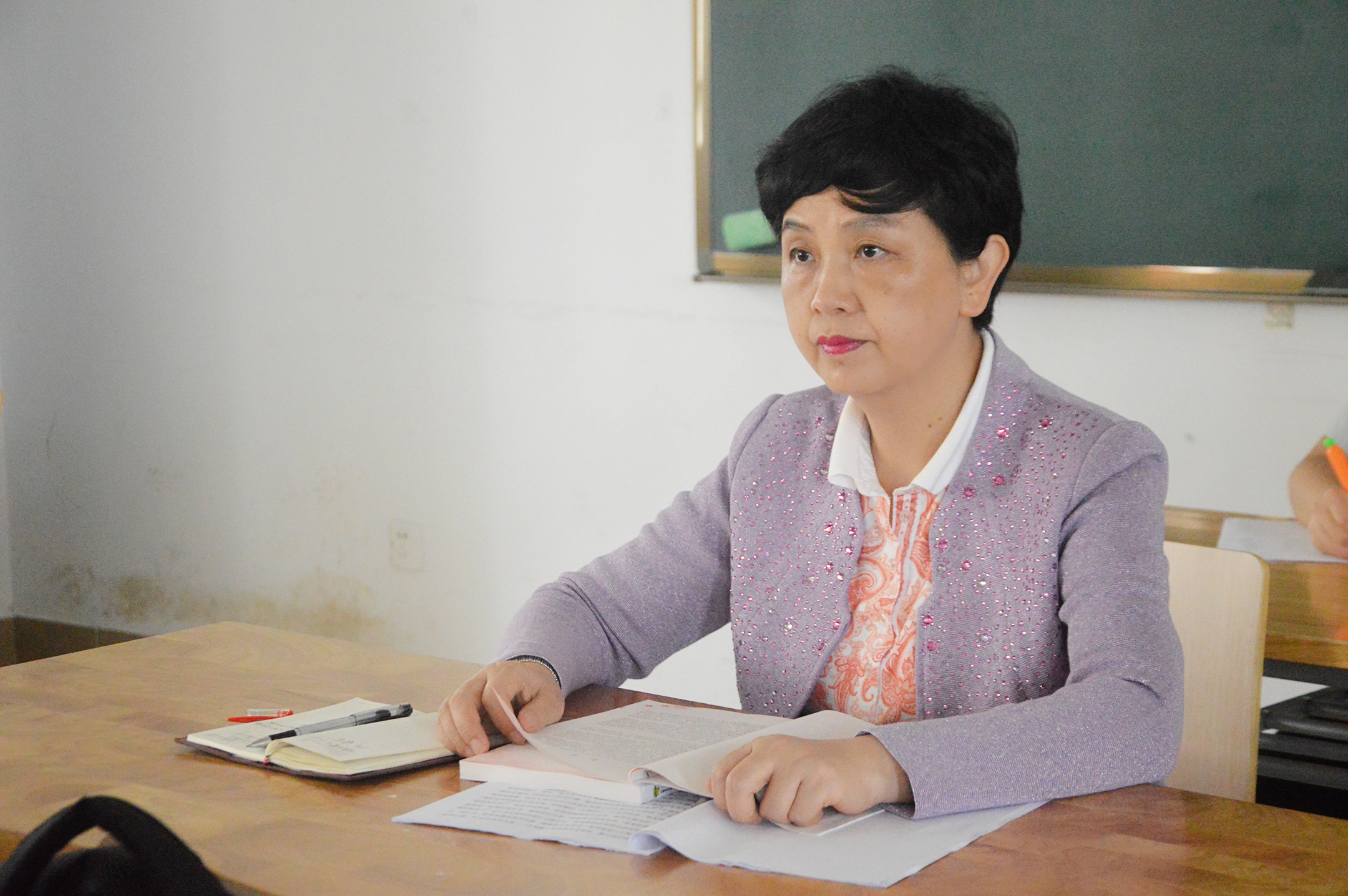 青年之声・李红梅书记深入我院课堂听课