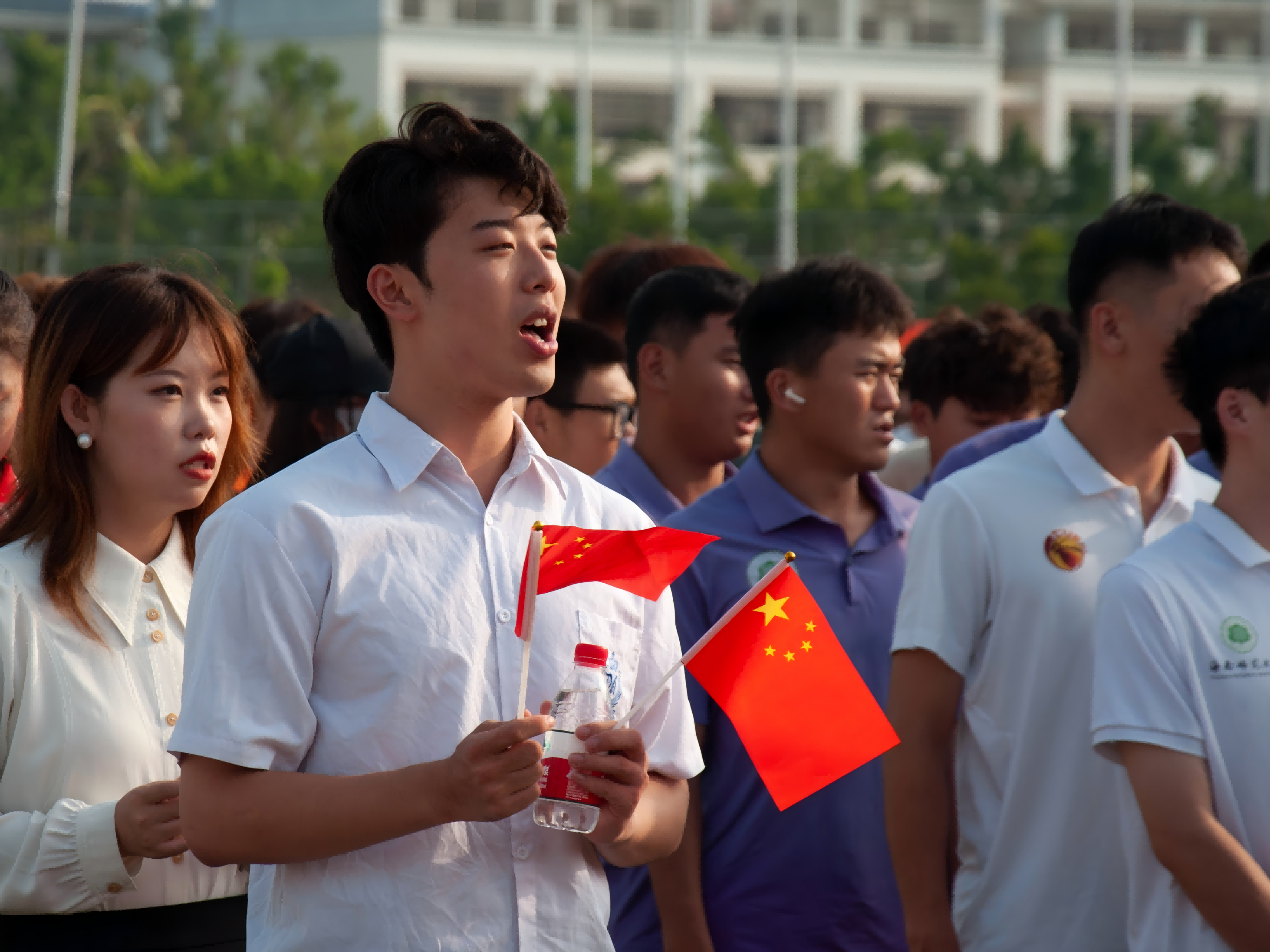 星空游戏官方举行庆祝新中国成立75 周年升旗仪式