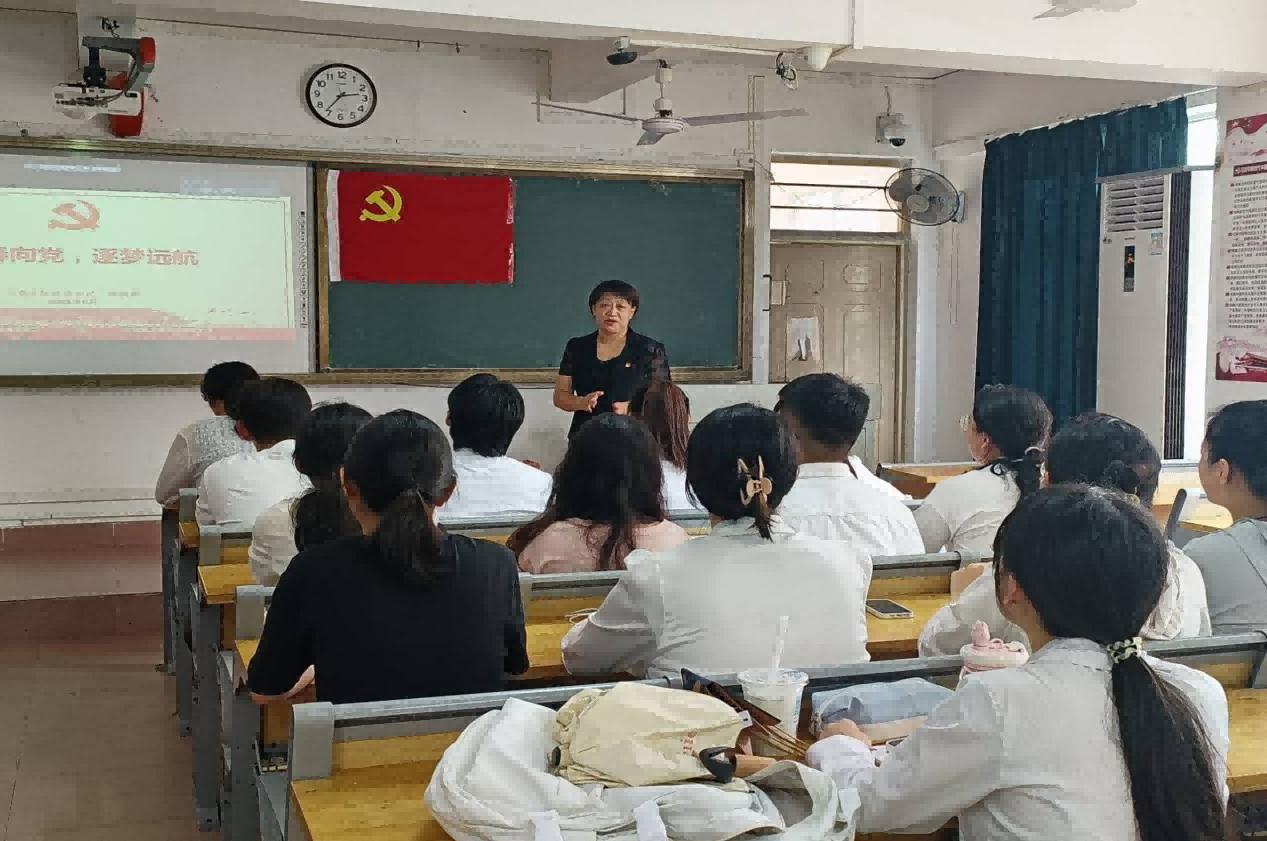 心理学院举行“青春向党，逐梦远航” 毕业生党员座谈会