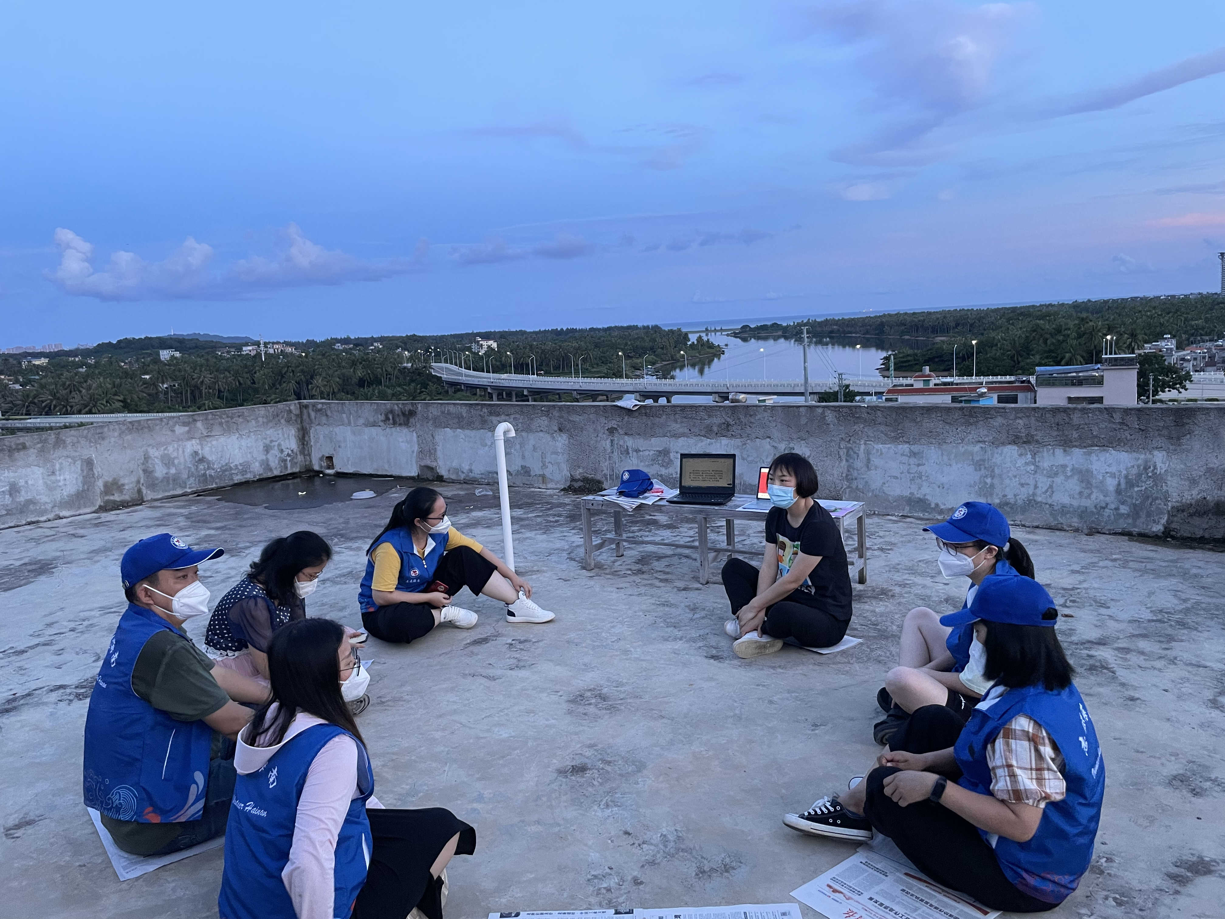 党员先锋的力量：三亚疫区中的海棠区海师大临时党支部