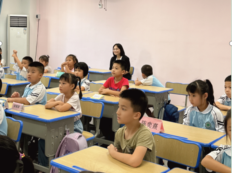 星空游戏官方韩小雨副校长 到附属小学检查指导开学工作