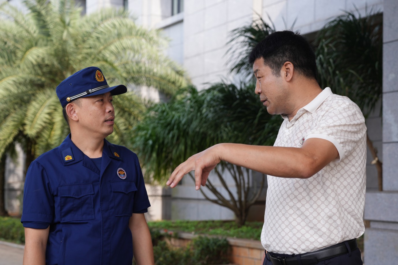 我校开展春季火灾疏散逃生大演练活动