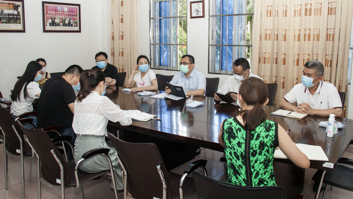 1589425720484254.jpg 我院召开春季开学工作部署会议.jpg