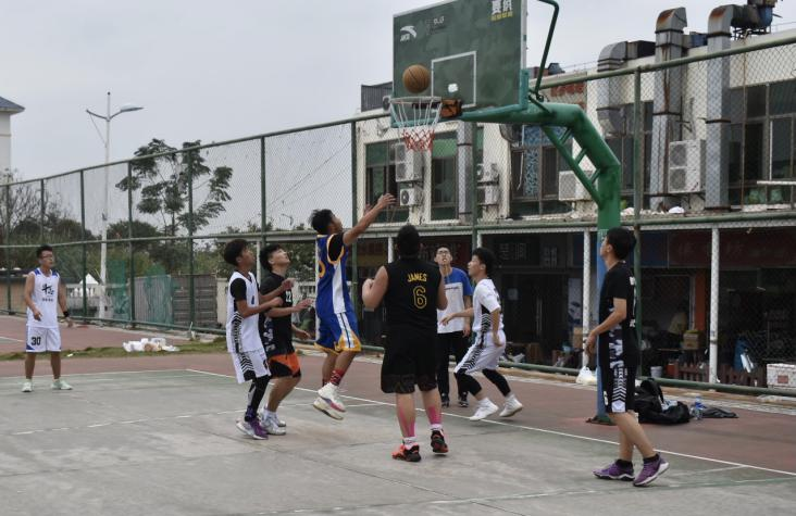 青年之声・记教育学院“琼梦飞扬，逐篮耀港”篮球赛