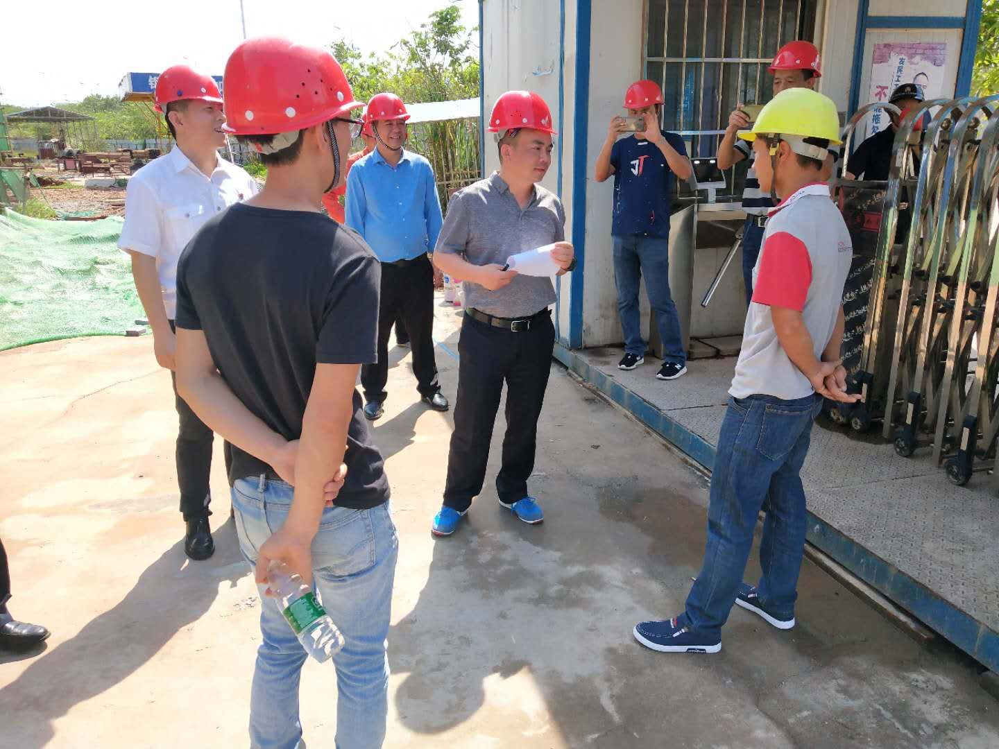 农民工工资国家核查组到我校桂林洋校区综合教学楼项目核查