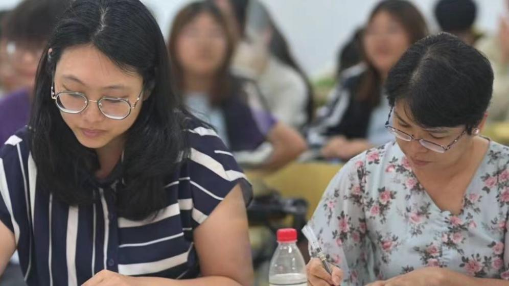 22级地化生4班“尊师重道”情景剧比赛