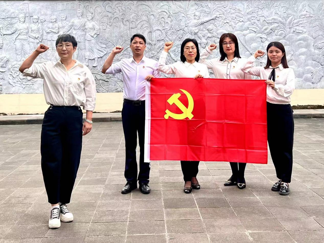 第十七支部（校友会、基金会）主题党日活动