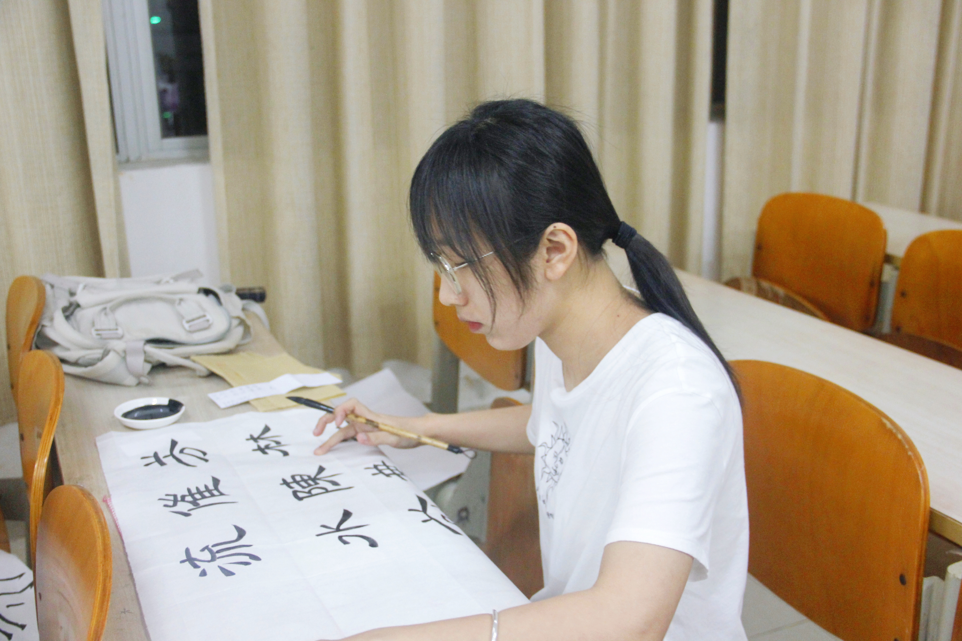 记文学院第十二届大学生三笔字大赛