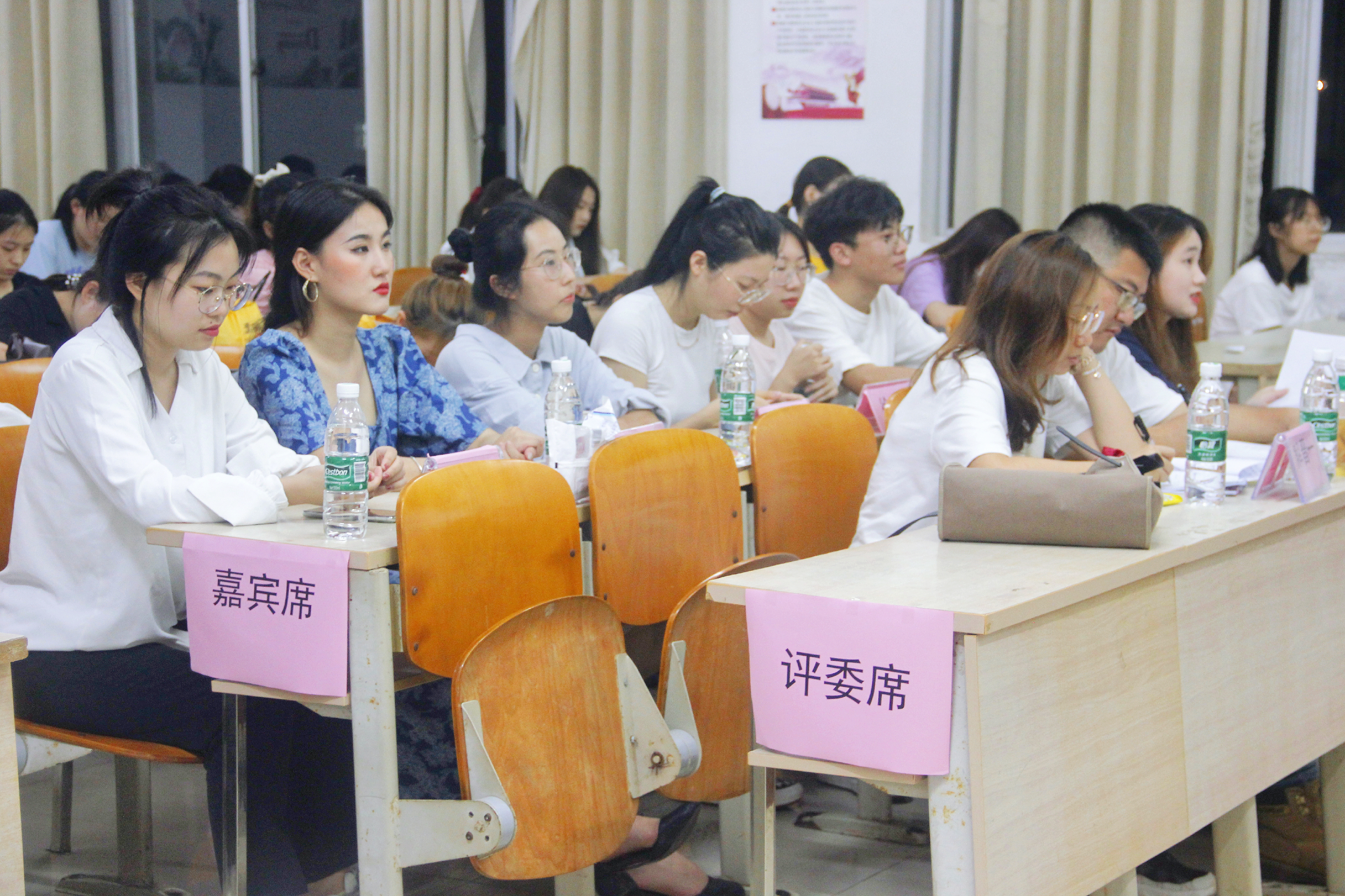 记文学院第十二届大学生三笔字大赛