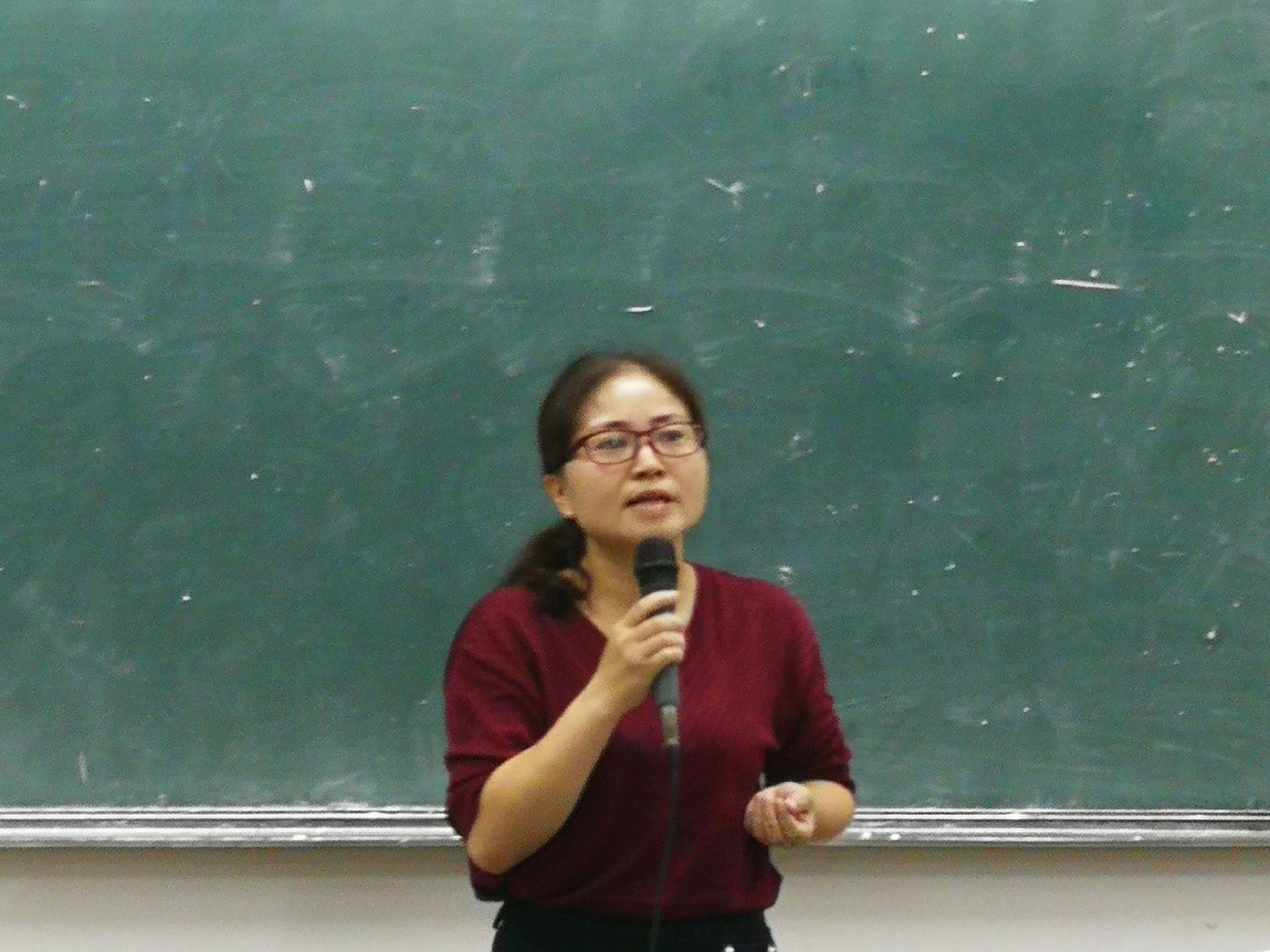 青年之声・记文学院“星空游戏官方榕树讲座”之“关于当下国产电影发展态势的反思”