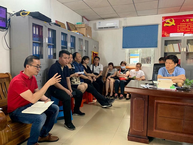 星空游戏官方机关党委王志斌委员莅临实验小学讲授学习党史专题党课