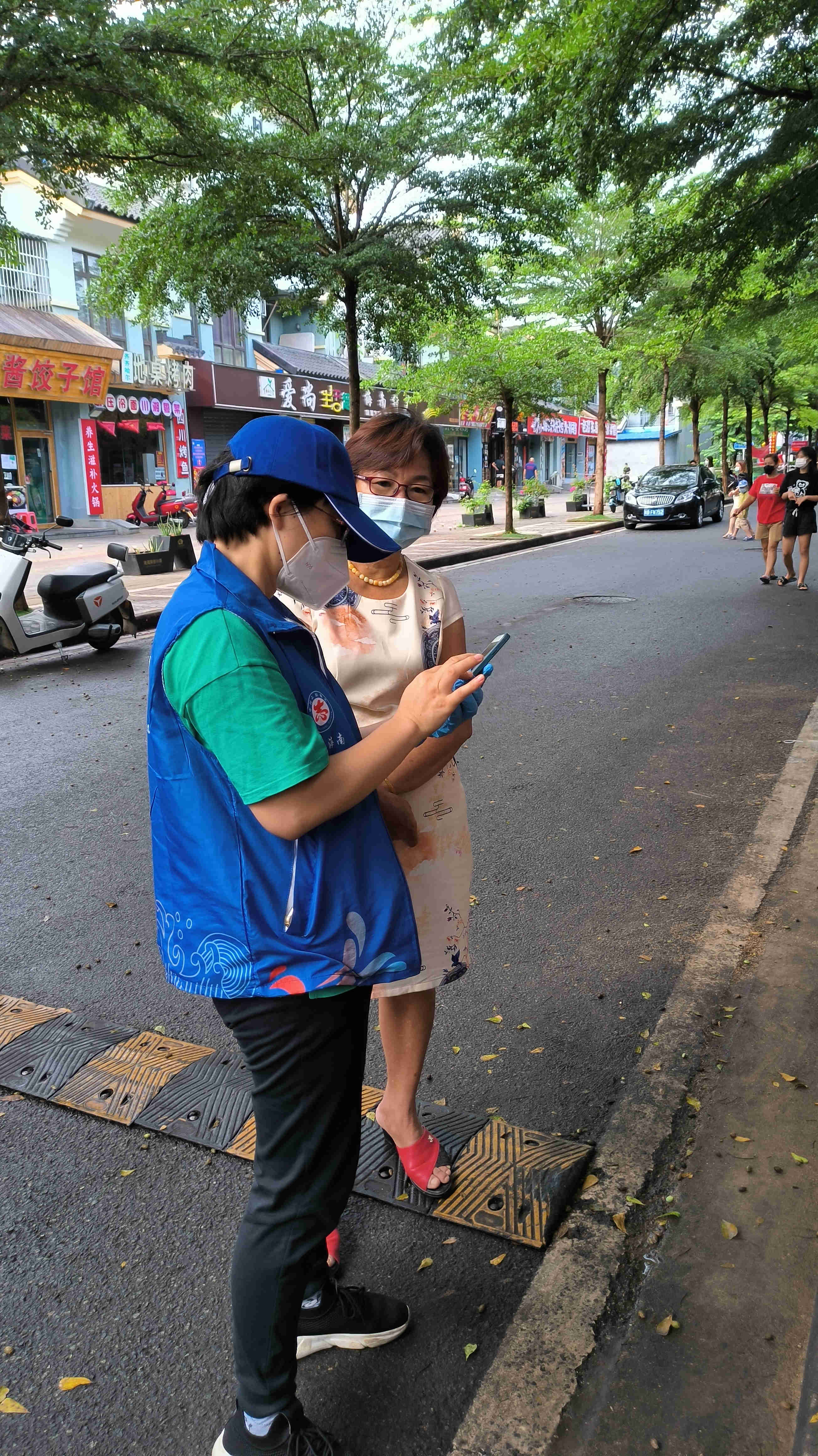 巾帼不让须眉，致敬海师马院战“疫”最美逆行者李玲
