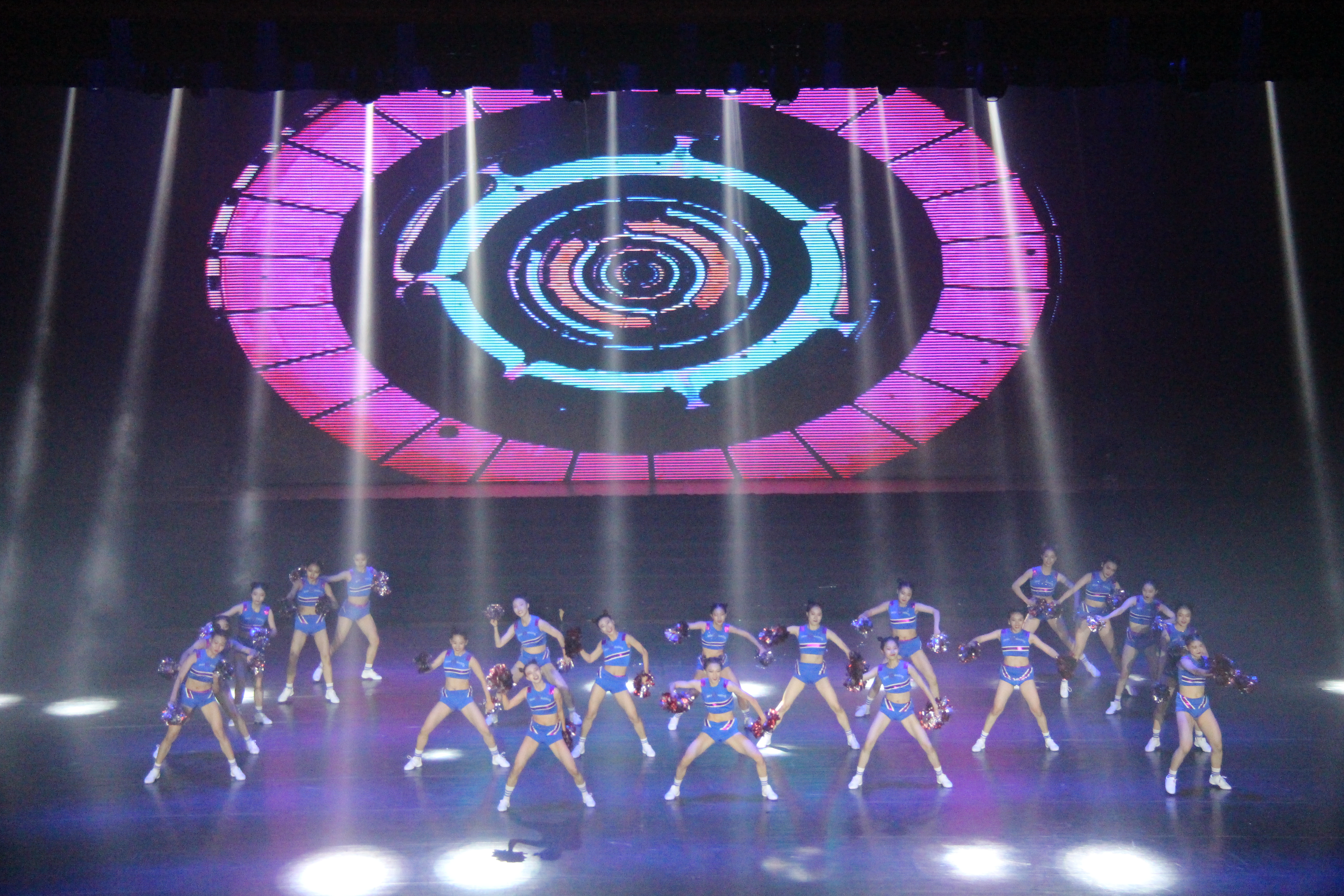 音乐学院参加舞动青春，健康快乐”啦啦队大赛