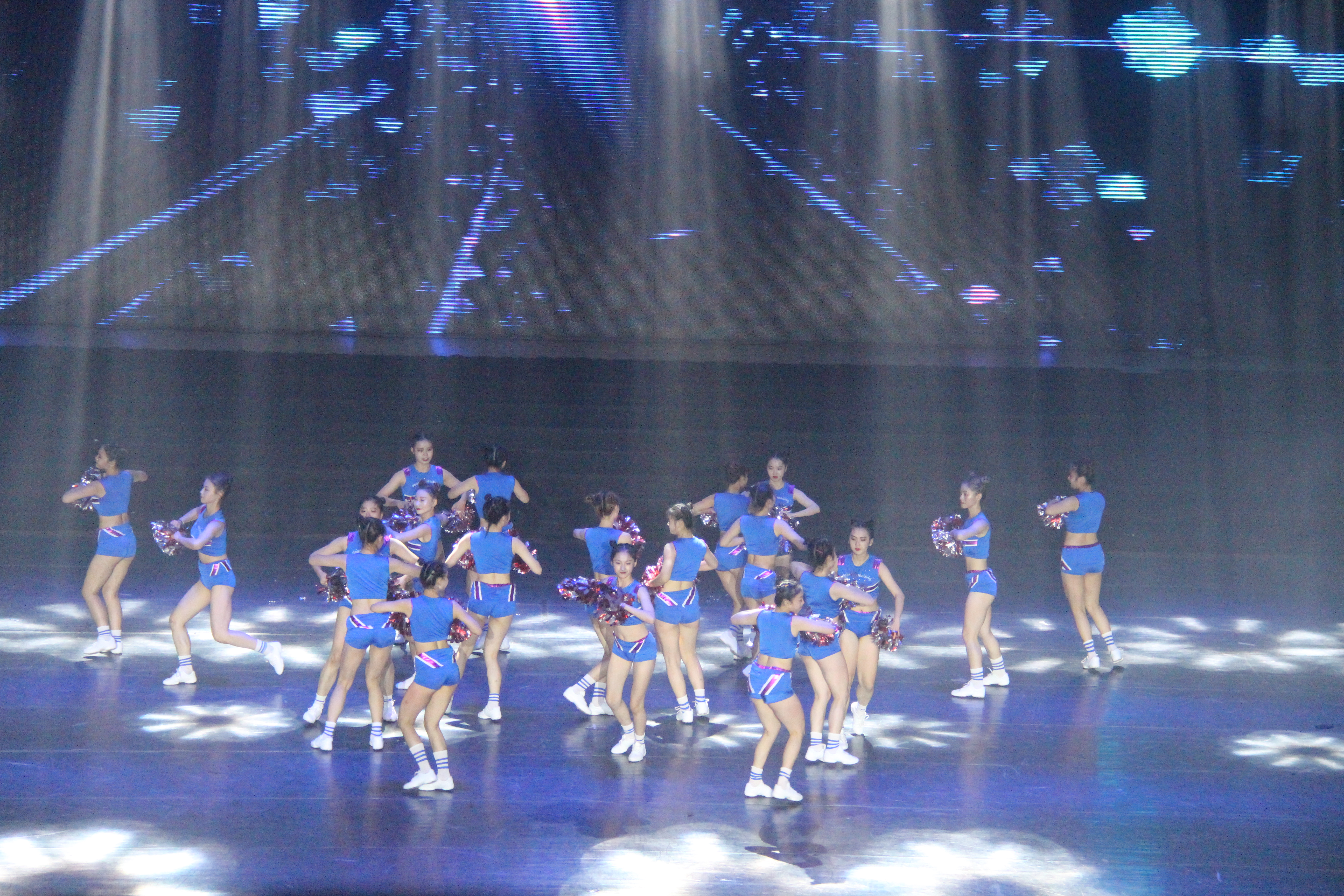 音乐学院参加舞动青春，健康快乐”啦啦队大赛