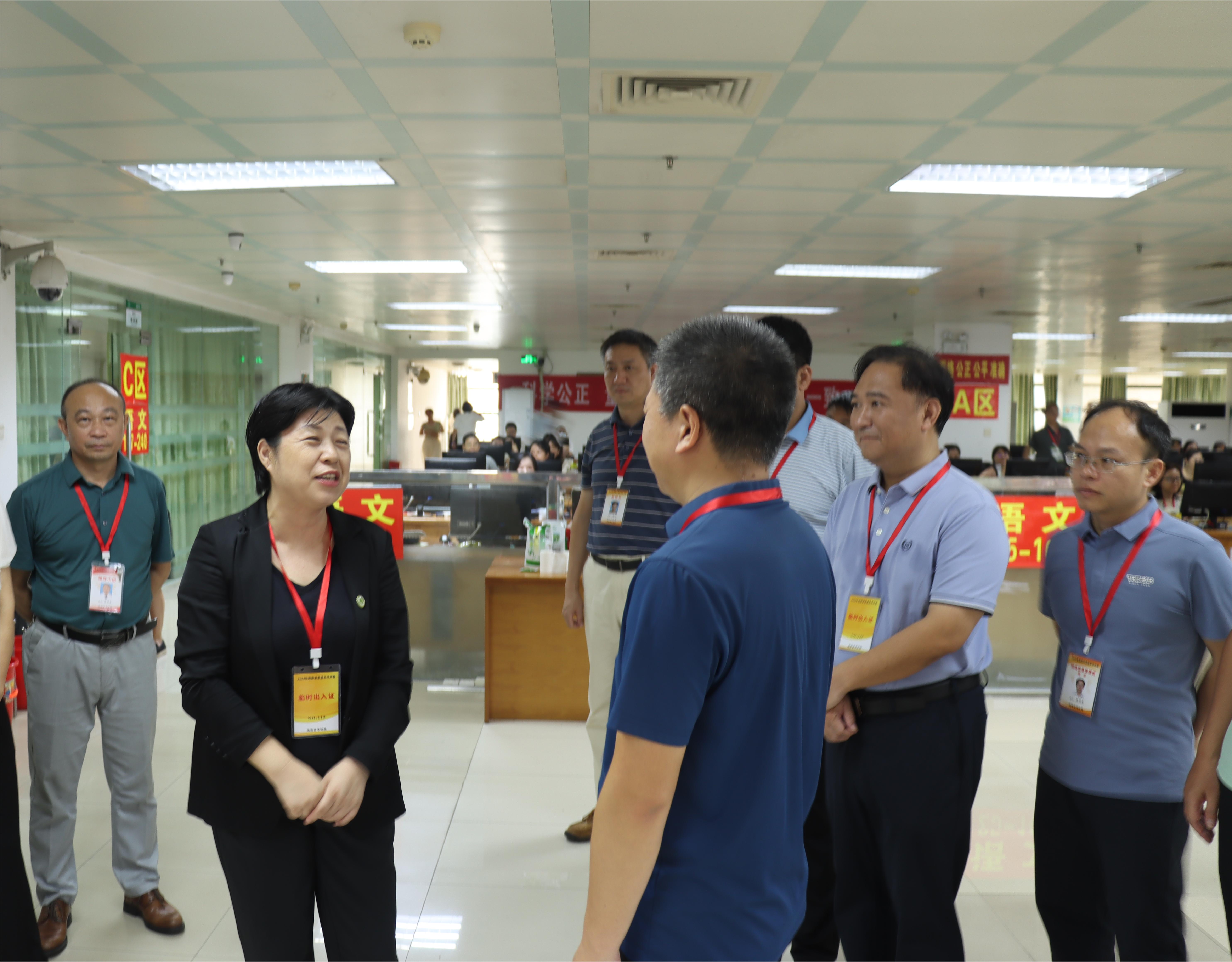 许玫检查全国四六级考试情况及高考评卷工作