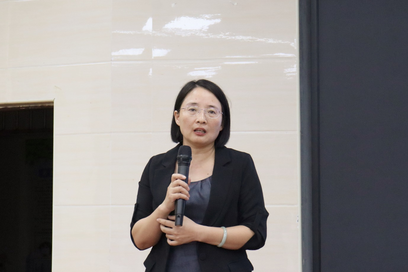 文学院召开新学期工作会议暨学生骨干培训会议