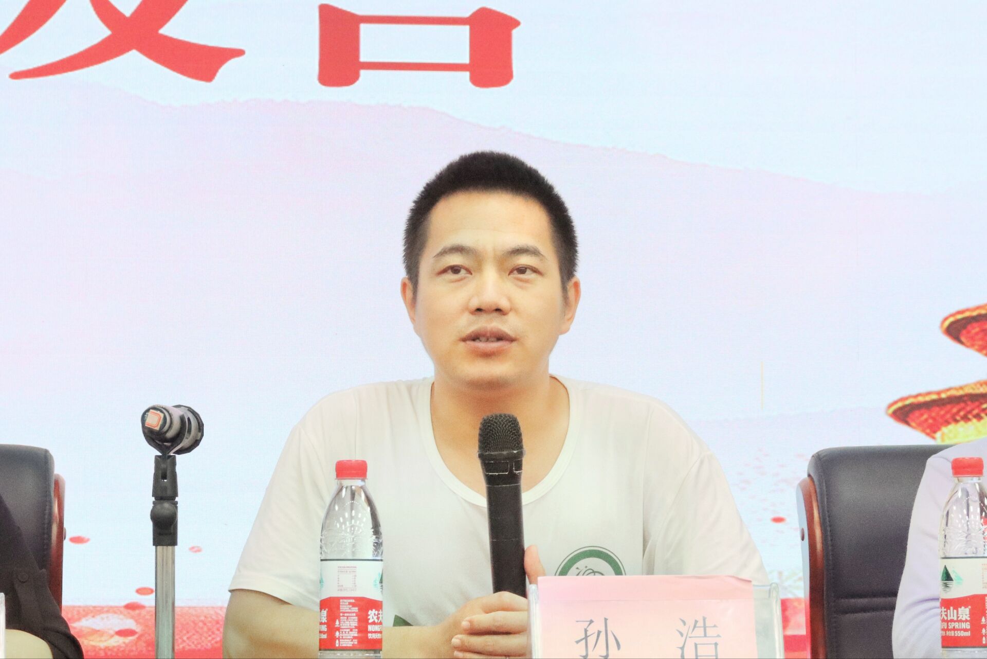 文学院召开新学期工作会议暨学生骨干培训会议