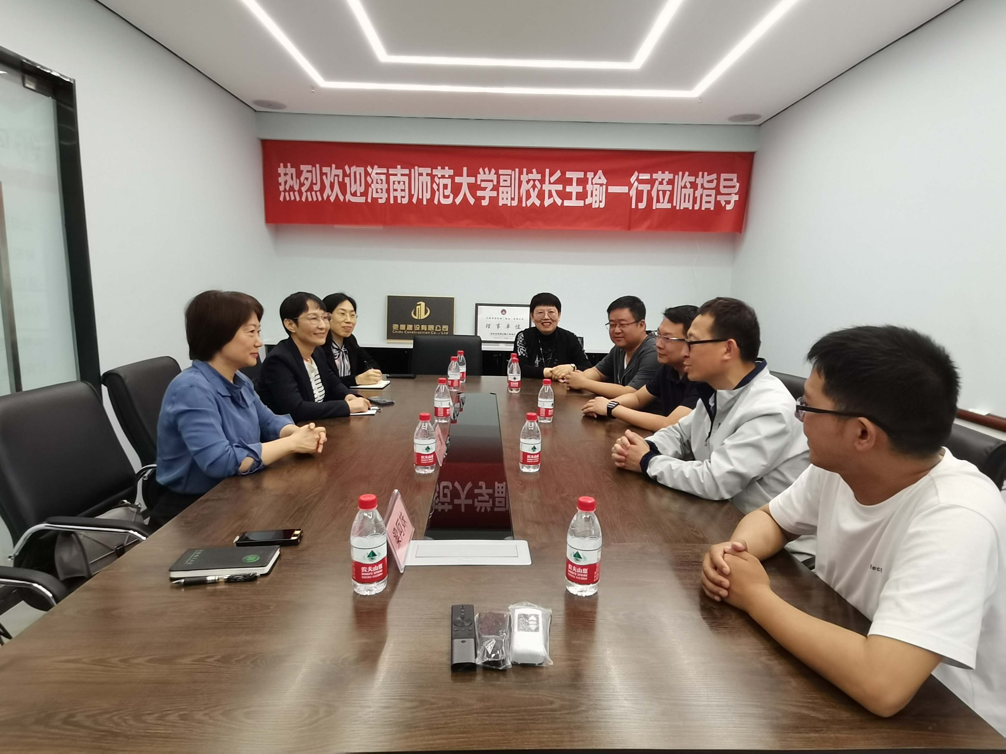 校领导走访陕西校友分会及校友企业